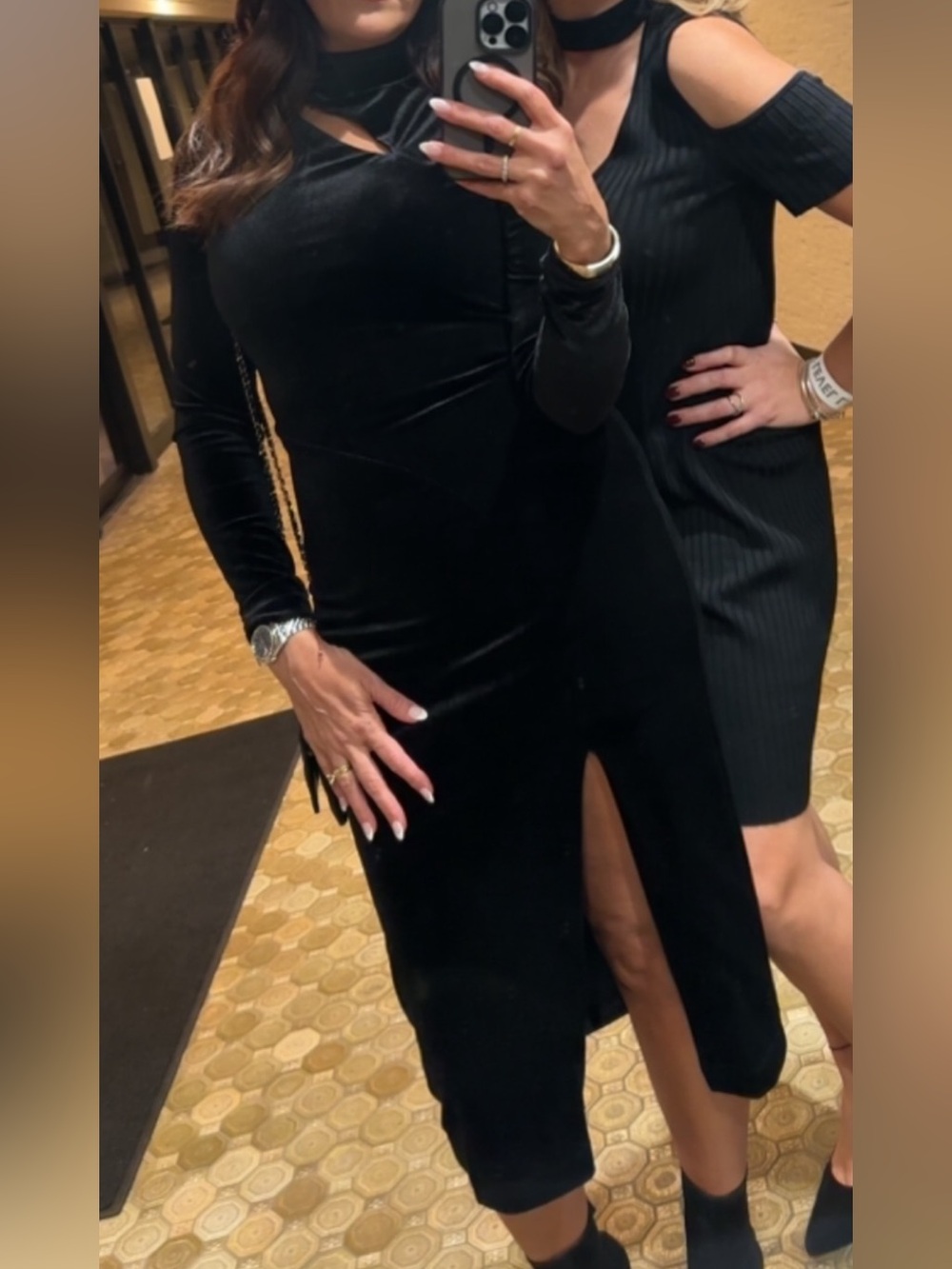 Elie Tahari Black Velvet Long Sleeve Midi Dress